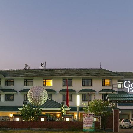 Golf View Hotels & Suites Nedumbassery Exteriör bild
