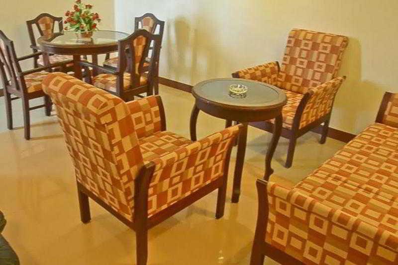 Golf View Hotels & Suites Nedumbassery Exteriör bild