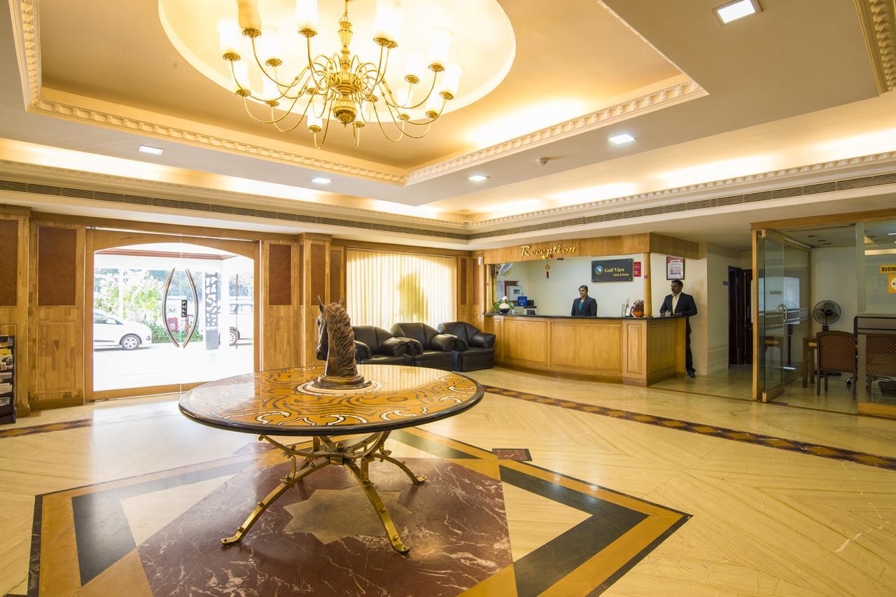 Golf View Hotels & Suites Nedumbassery Exteriör bild