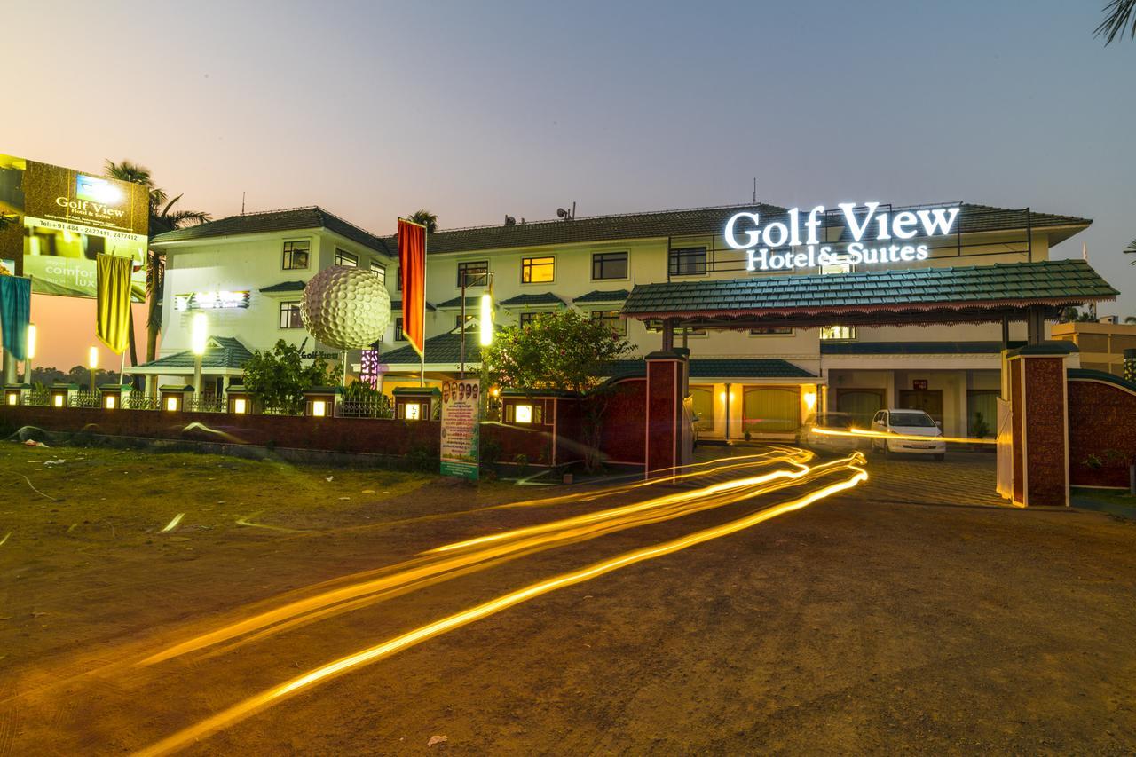 Golf View Hotels & Suites Nedumbassery Exteriör bild